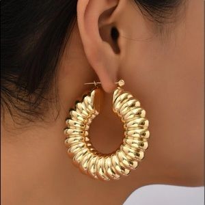 NWOT Textured Metal Hoop Earrings